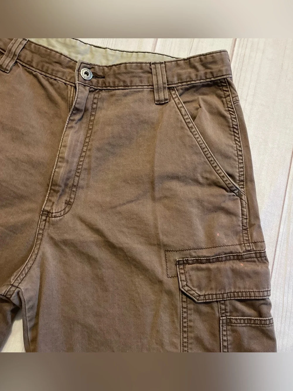 Wrangler Hero Originals Cargo Shorts Men’s 32 Brown Relaxed y2k Vintage 2000s